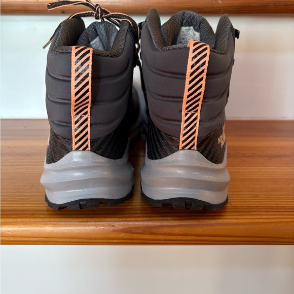 Women’s The North Face Snow Boots - Picture 5 of 6